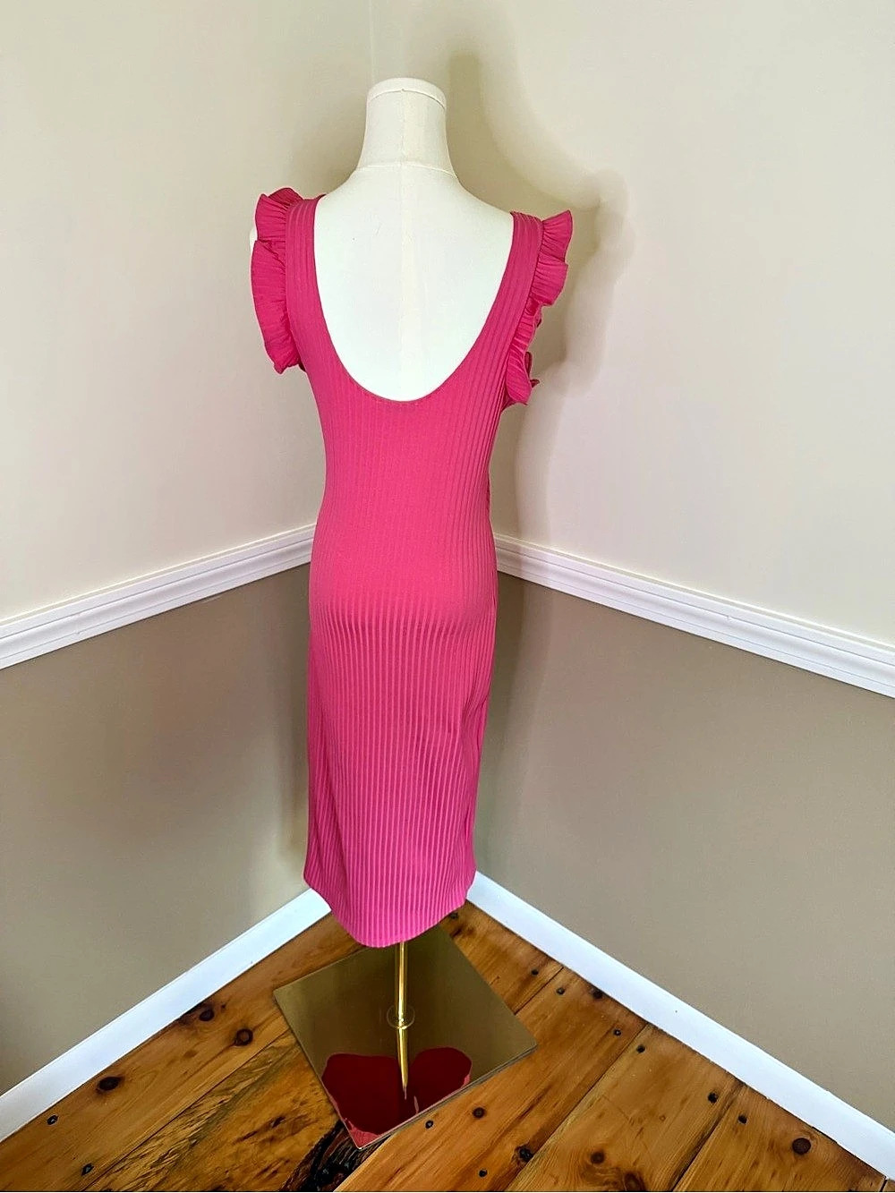 ZARA Pink Ribbed Ruffle Midi Dress Like New - Picture 3 of 4